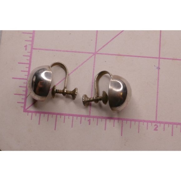 Vintage Sterling Silver Dome Earrings With Screw Backs - Picture 5 of 8